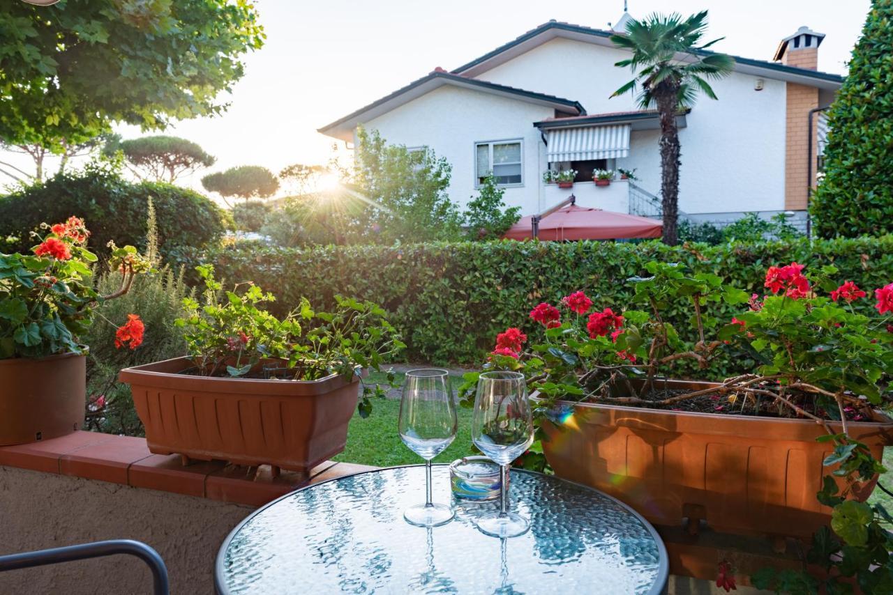 Apartment Holiday Versilia 카마이오레 외부 사진